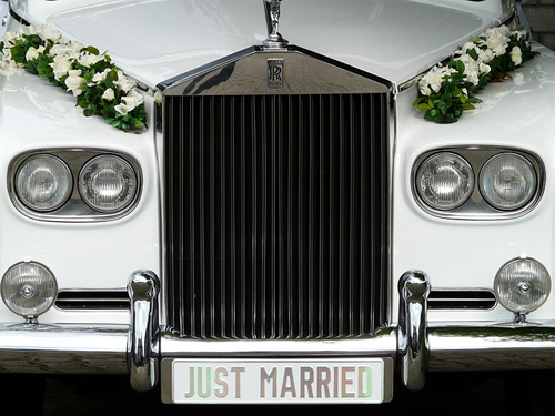 rollyroyce-justmarried-wedd