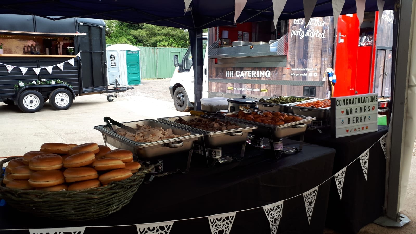 Outdoor wedding self serve buffet stand